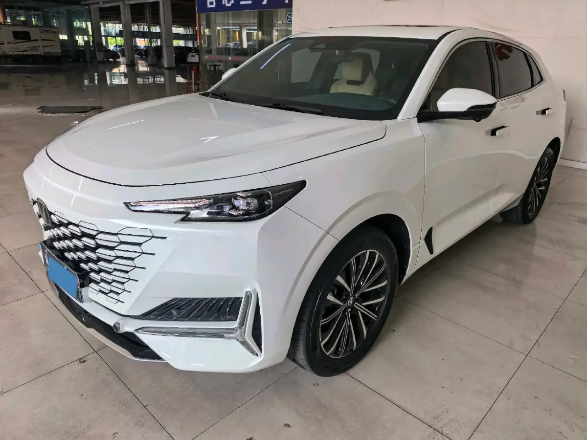 2023 ChangAn UNI-K 2.0T 233HP L4 8AT