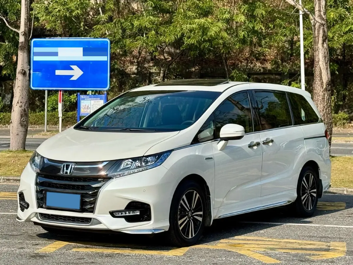 2019 Honda Odyssey 2.0L 146HP L4 E-CVT Hybrid