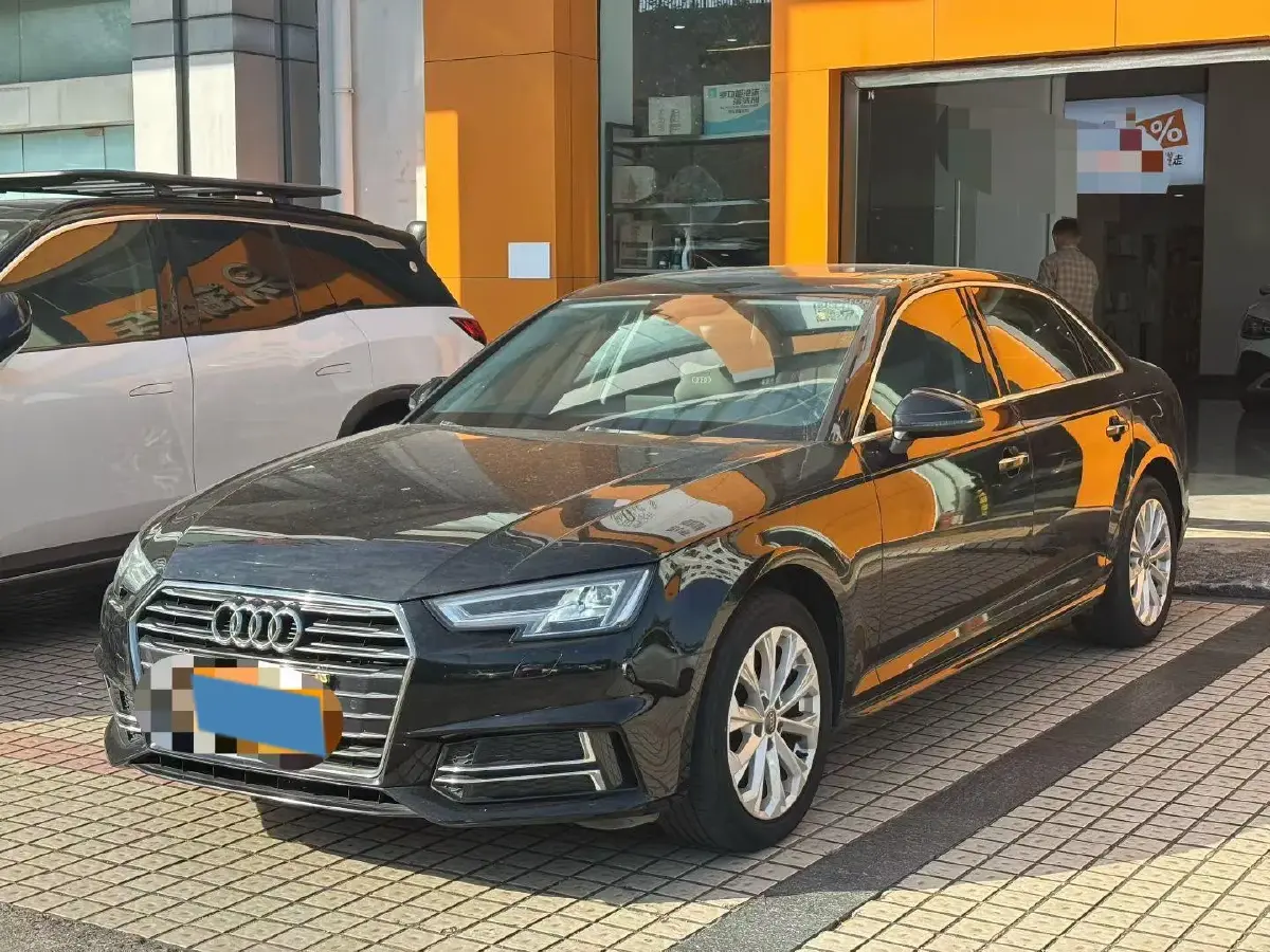 2019 Audi A4L 2.0T 190HP L4 7DCT