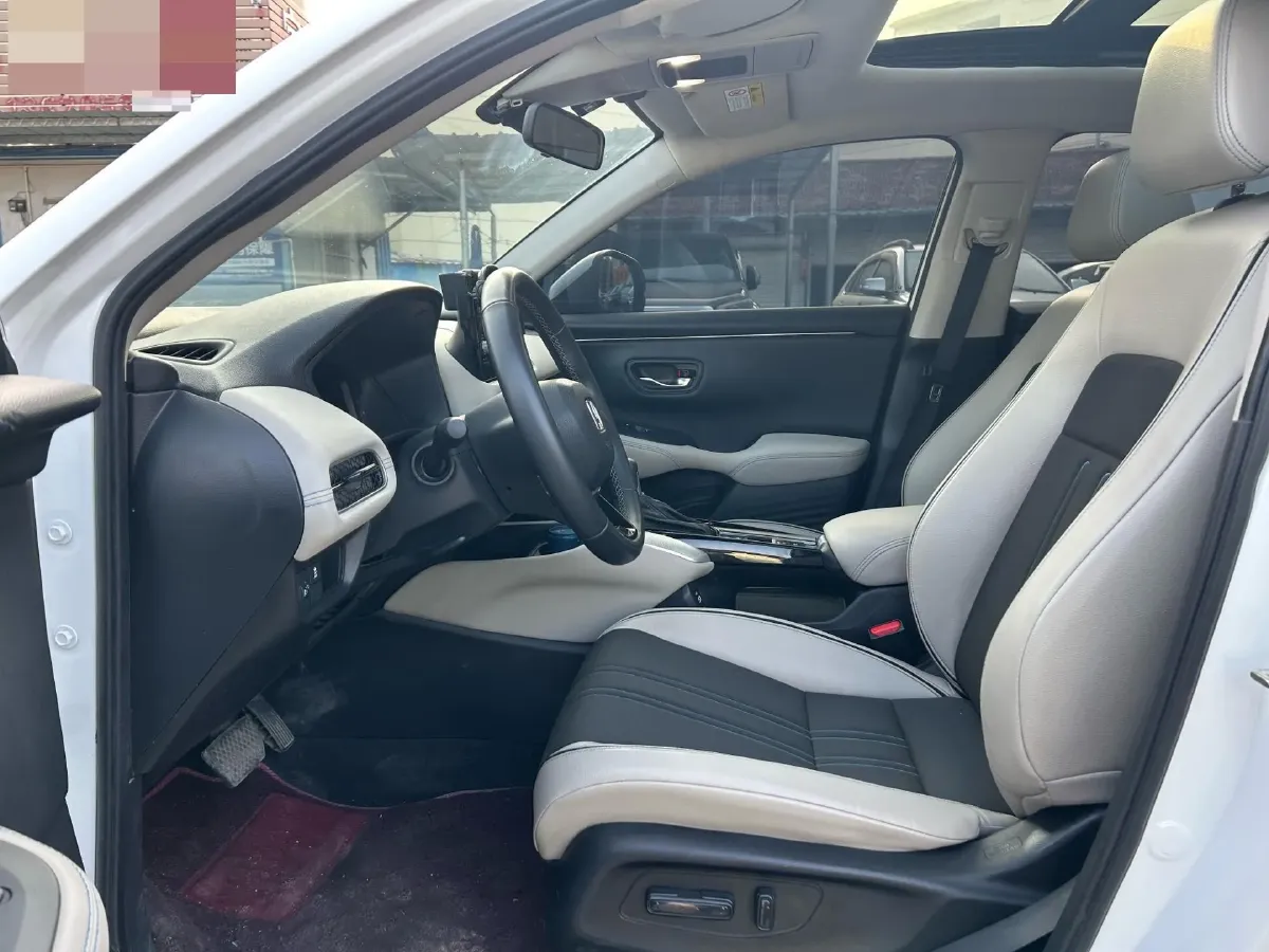 2023 Honda HR-V 1.5T 182HP L4 CVT,autocango,china used car exporter,china ev exporter,chinese used car exporter,chinese used ev exporter