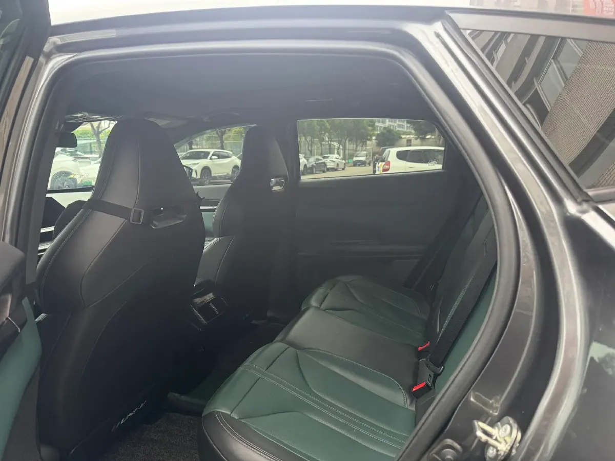 2023 Iveco DeYi 2.5T 122HP L4 6AT,autocango,china used car exporter,china ev exporter,chinese used car exporter,chinese used ev exporter