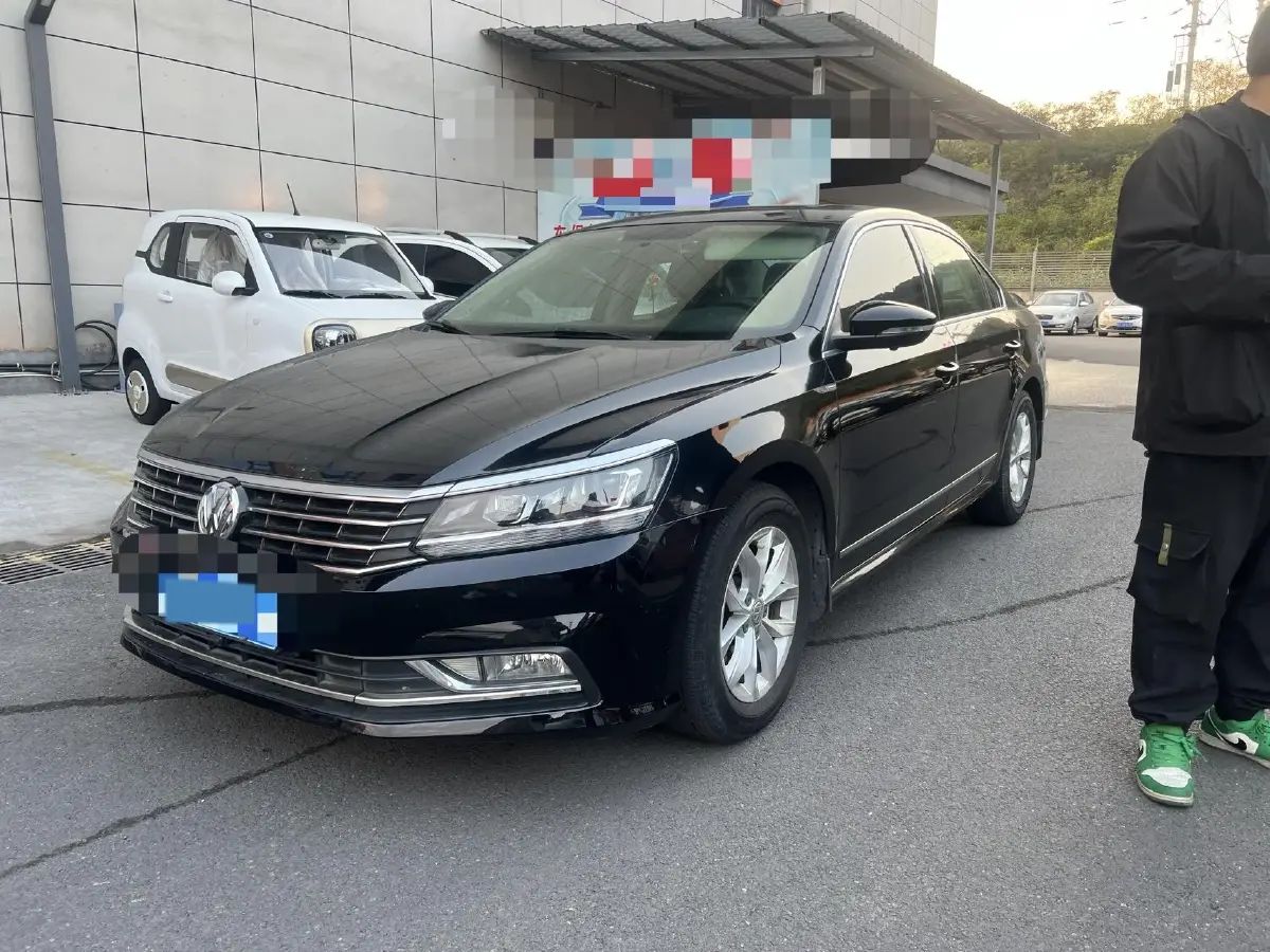 2015 Volkswagen Passat 1.8T 160HP L4 6AT