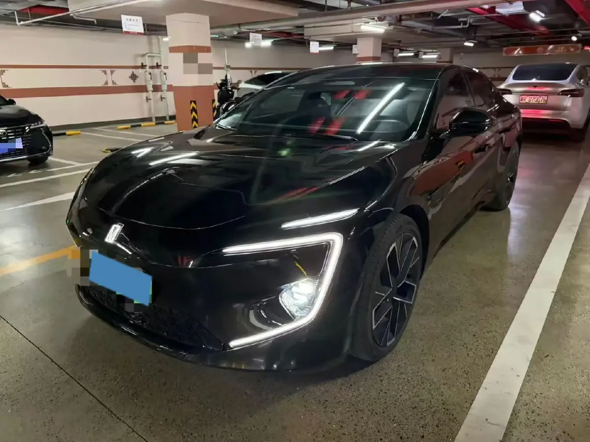 2025 Avatr 12 1.5T 156HP L4 REEV 39.05KWH