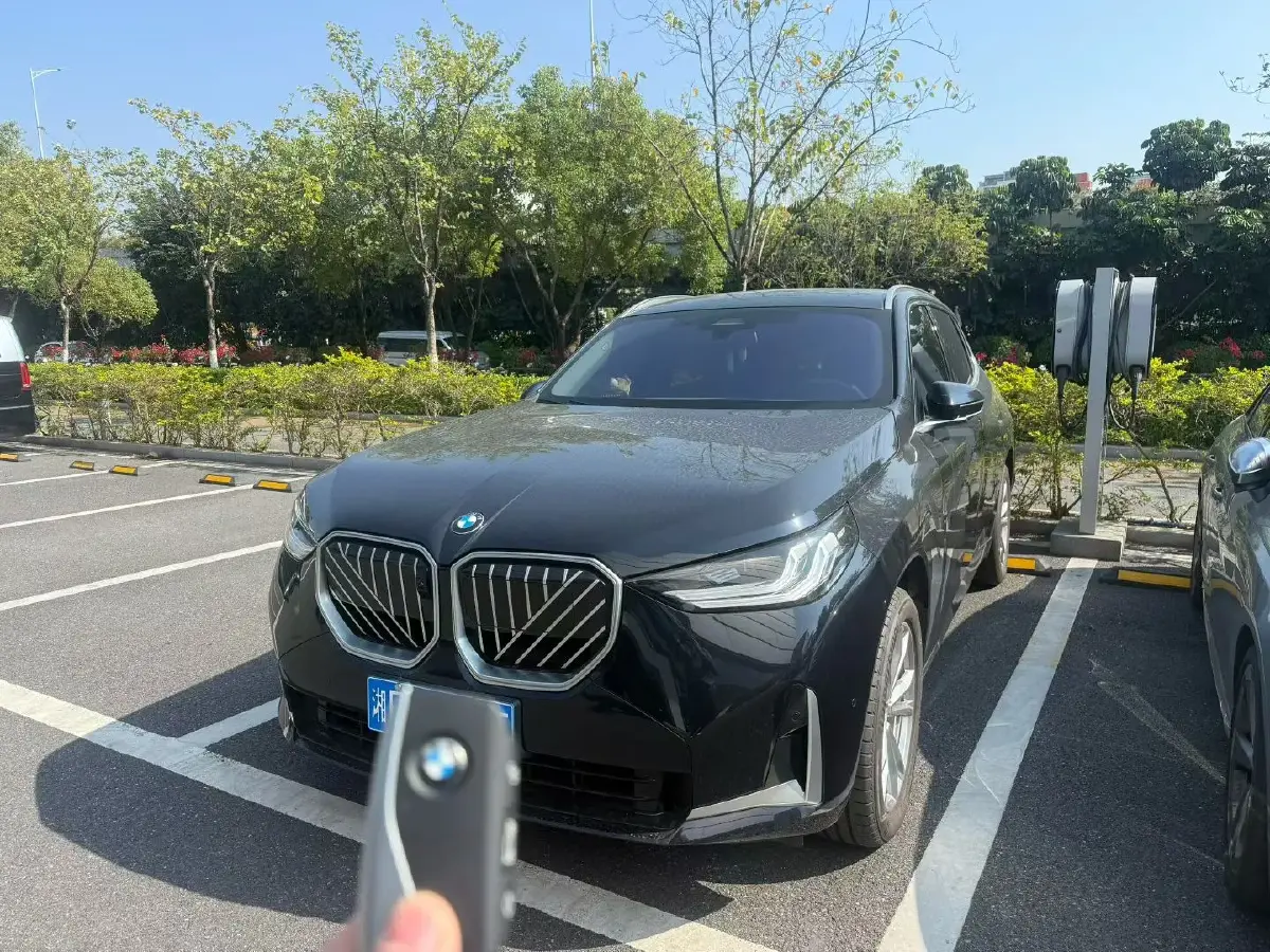 2025 BMW X3 2.0T 190HP L4 8AT