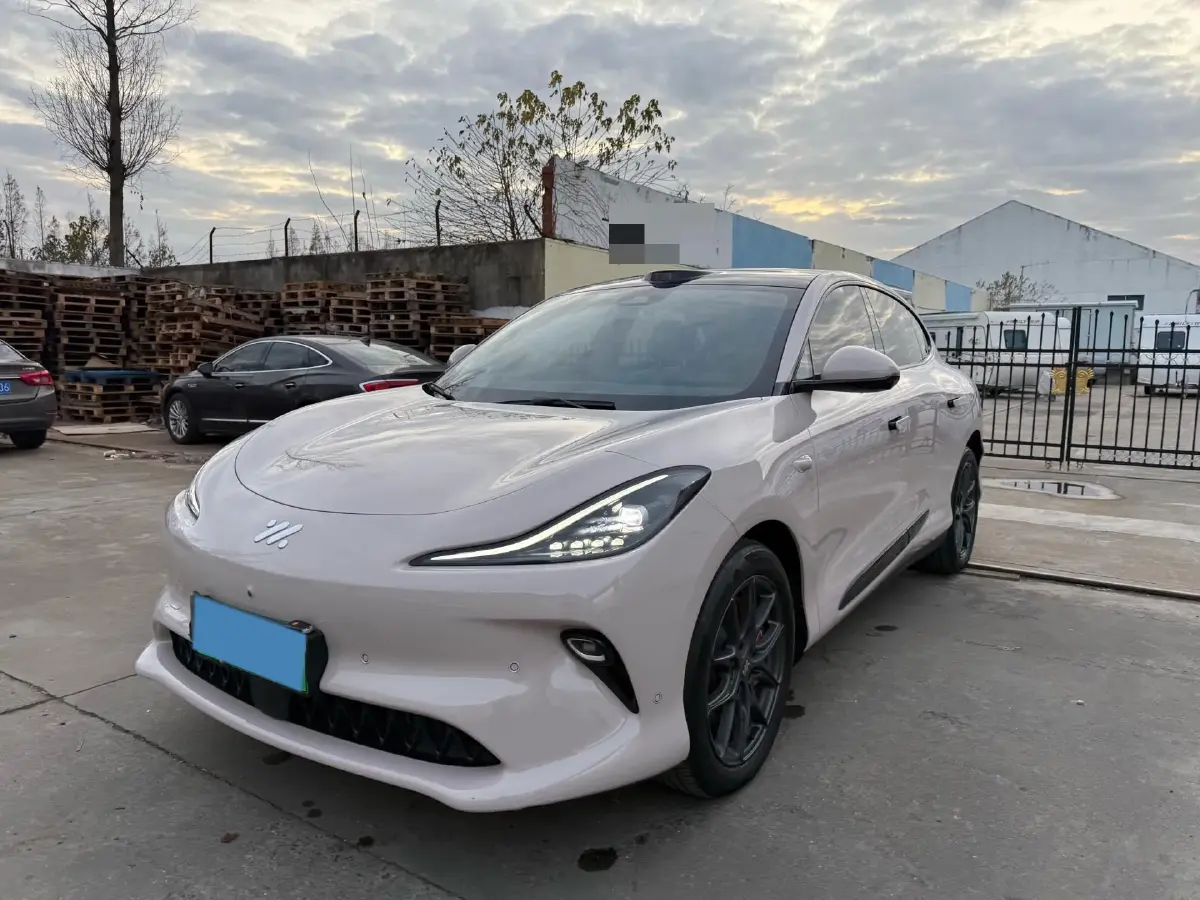 2025 IM LS6 BEV 75KWH