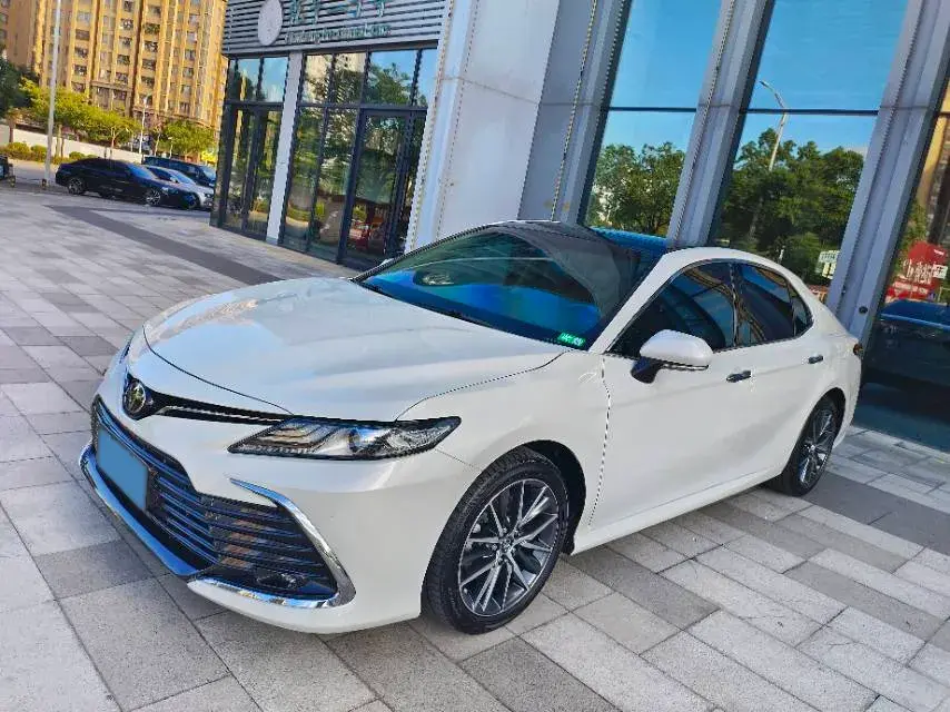 2021 Toyota Camry 2.5L 209HP L4 8AT
