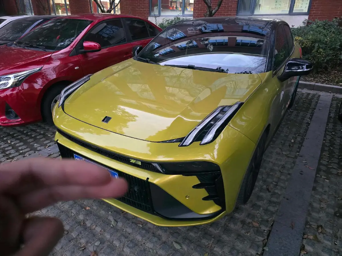 2023 Tank 300 2.0T 227HP L4 8AT