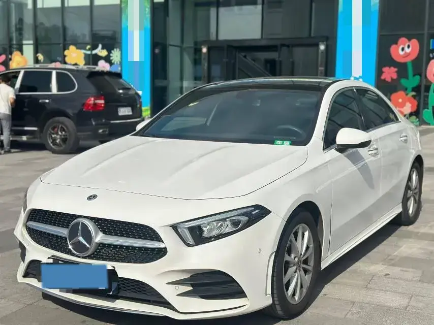 2020 Mercedes-Benz A Class 1.3T 163HP L4 7DCT