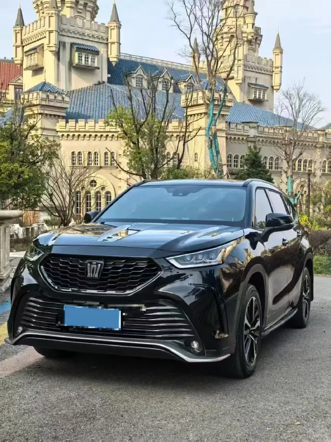 2022 Toyota Crown Kluger 2.0T 248HP L4 8AT