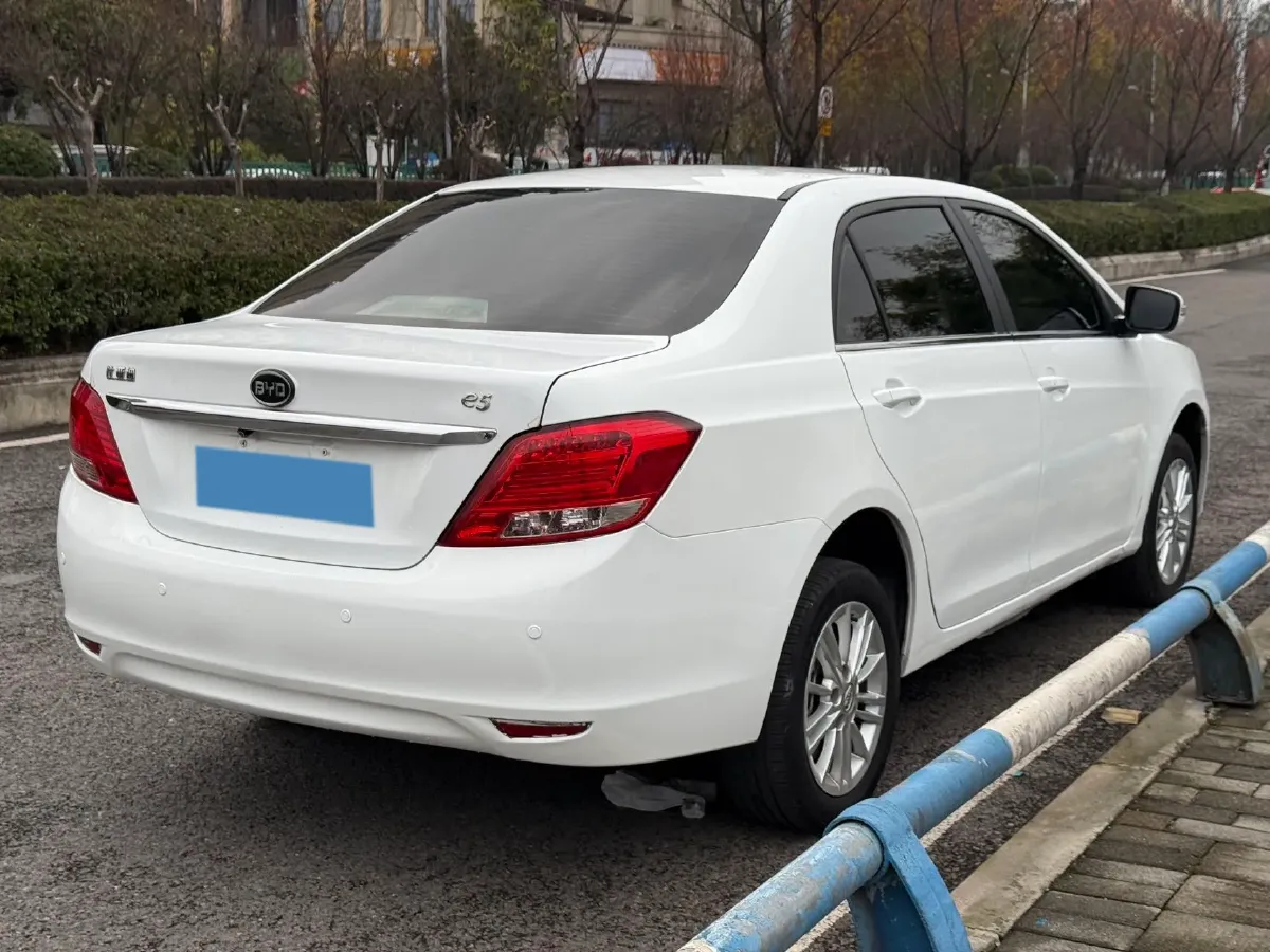 2018 BYD e5 BEV 60.48KWH,autocango,china used car exporter,china ev exporter,chinese used car exporter,chinese used ev exporter