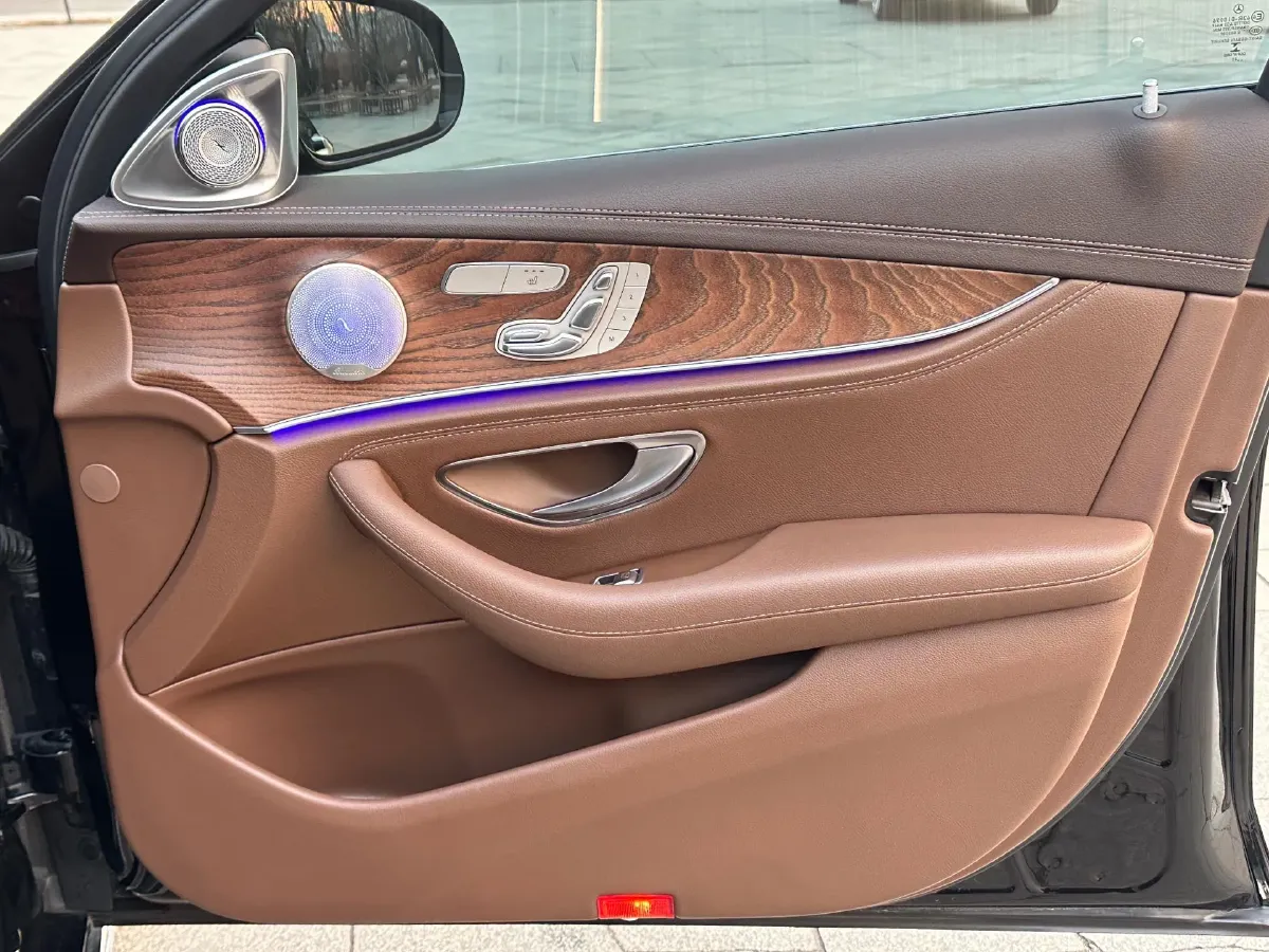 2021 Mercedes-Benz E Class 2.0T 258HP L4 9AT,autocango,china used car exporter,china ev exporter,chinese used car exporter,chinese used ev exporter