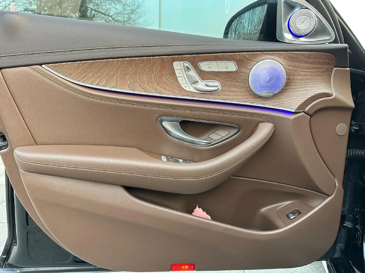 2021 Mercedes-Benz E Class 2.0T 258HP L4 9AT,autocango,china used car exporter,china ev exporter,chinese used car exporter,chinese used ev exporter