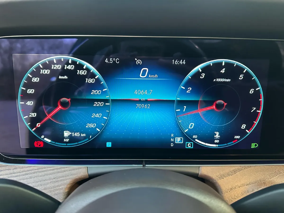 2021 Mercedes-Benz E Class 2.0T 258HP L4 9AT,autocango,china used car exporter,china ev exporter,chinese used car exporter,chinese used ev exporter