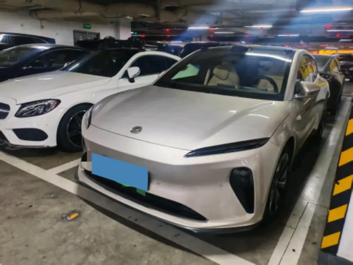 2023 NIO ET5T BEV 75KWH