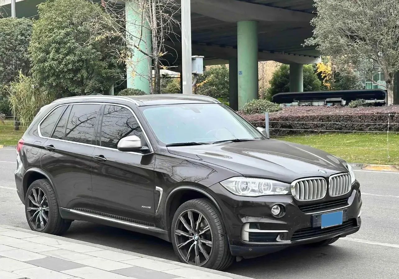 2020 BMW X5 3.0T 340HP L6 8AT,autocango,china used car exporter,china ev exporter,chinese used car exporter,chinese used ev exporter