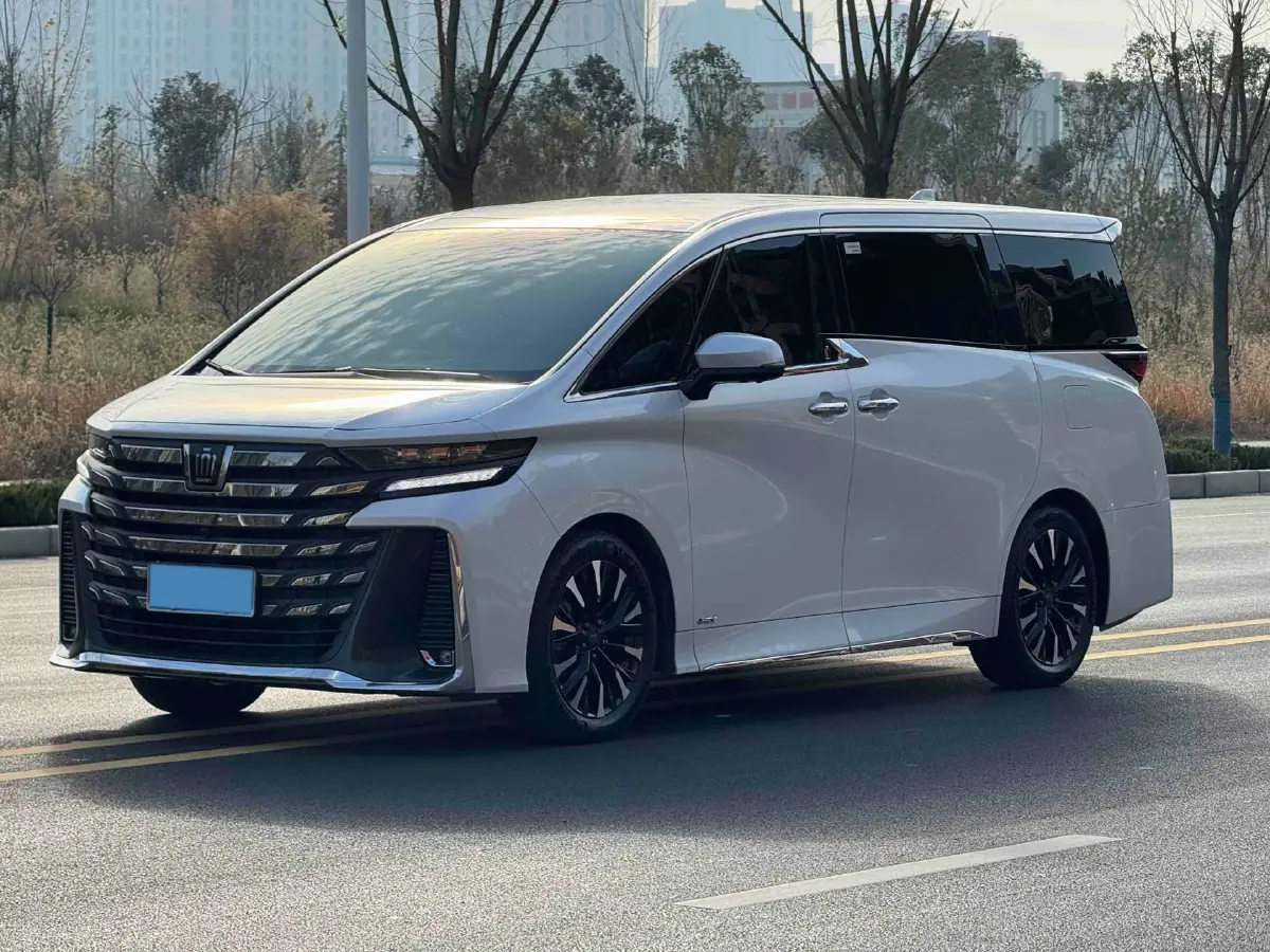 2024 Toyota Vellfire 2.5L 190HP L4 E-CVT Hybrid