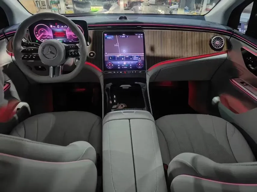 2024 Mercedes-Benz EQE SUV BEV 93.2KWH,autocango,china used car exporter,china ev exporter,chinese used car exporter,chinese used ev exporter