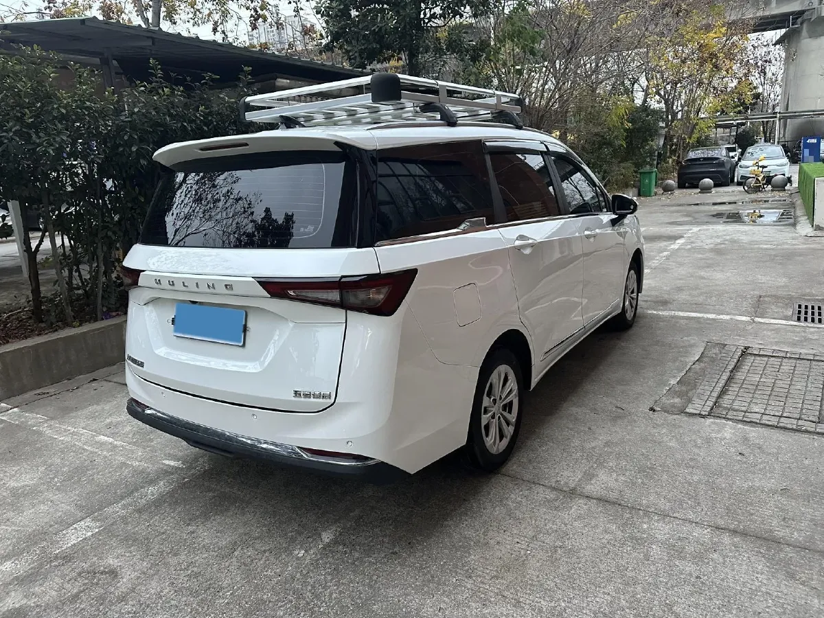 2022 WuLing JiaChen 1.5T 147HP L4 6MT,autocango,china used car exporter,china ev exporter,chinese used car exporter,chinese used ev exporter