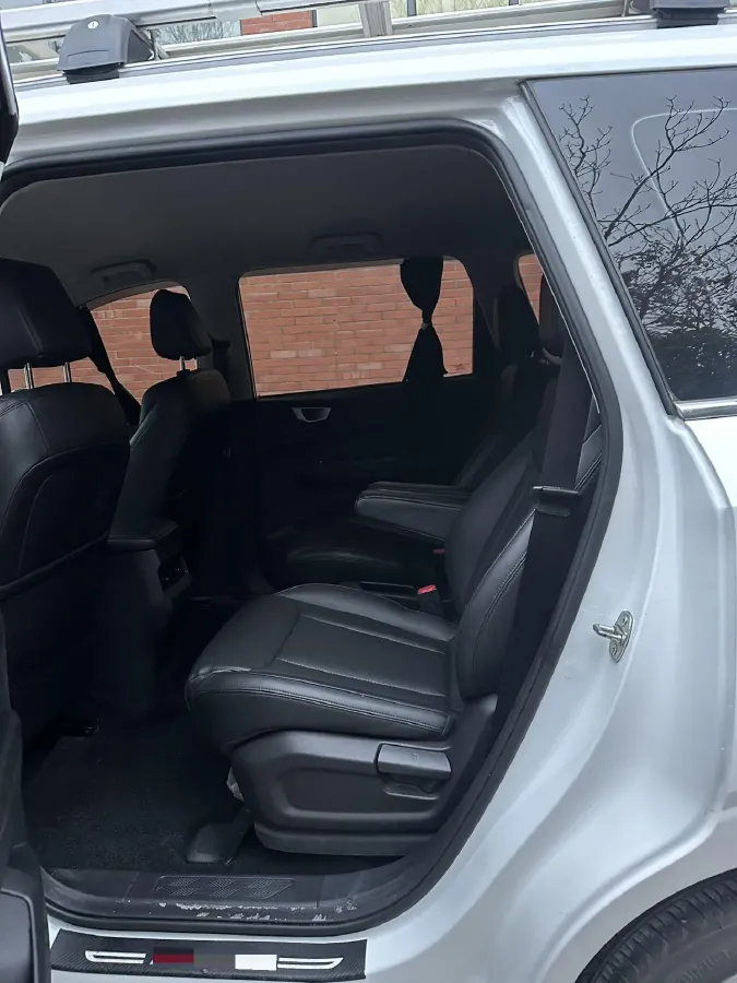 2022 WuLing JiaChen 1.5T 147HP L4 6MT,autocango,china used car exporter,china ev exporter,chinese used car exporter,chinese used ev exporter