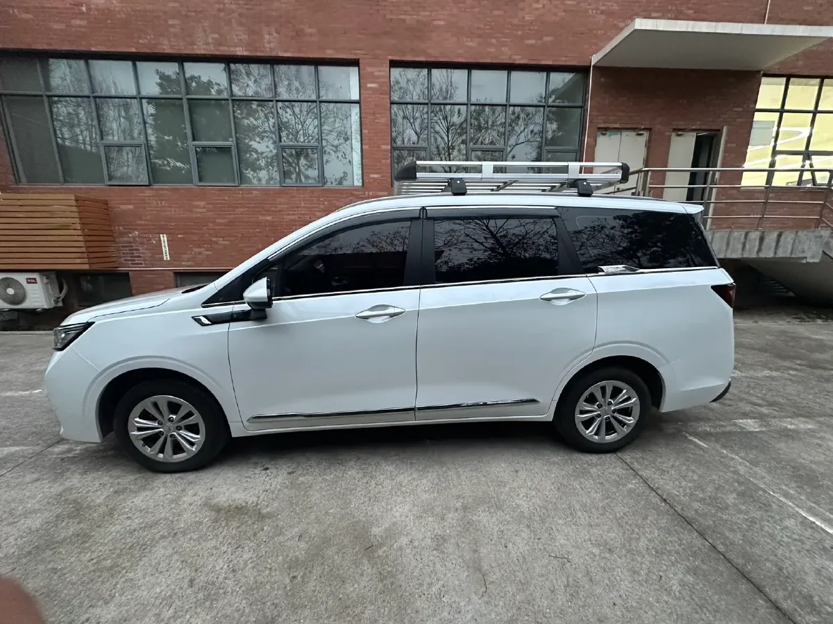 2022 WuLing JiaChen 1.5T 147HP L4 6MT,autocango,china used car exporter,china ev exporter,chinese used car exporter,chinese used ev exporter