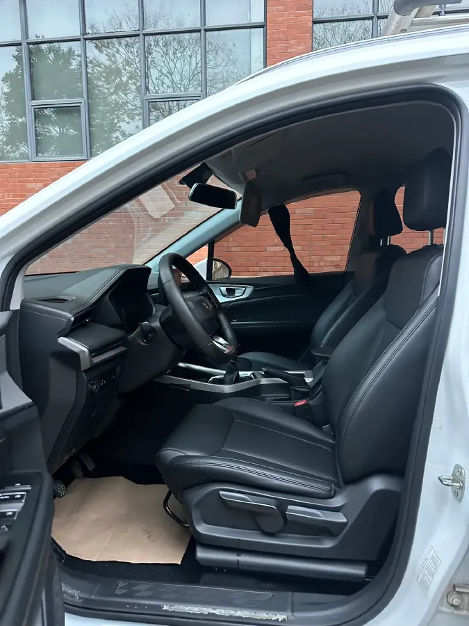 2022 WuLing JiaChen 1.5T 147HP L4 6MT,autocango,china used car exporter,china ev exporter,chinese used car exporter,chinese used ev exporter