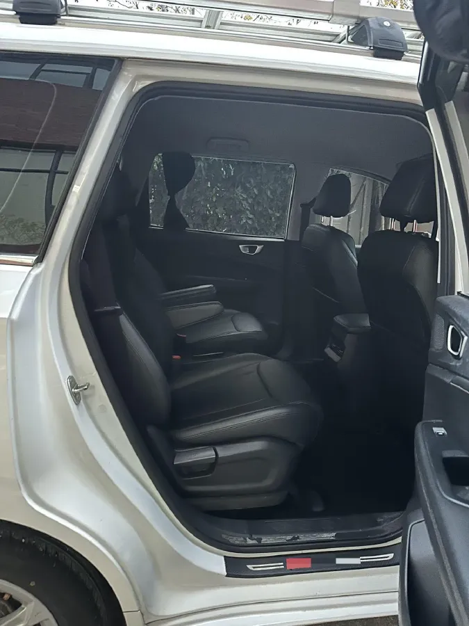 2022 WuLing JiaChen 1.5T 147HP L4 6MT,autocango,china used car exporter,china ev exporter,chinese used car exporter,chinese used ev exporter