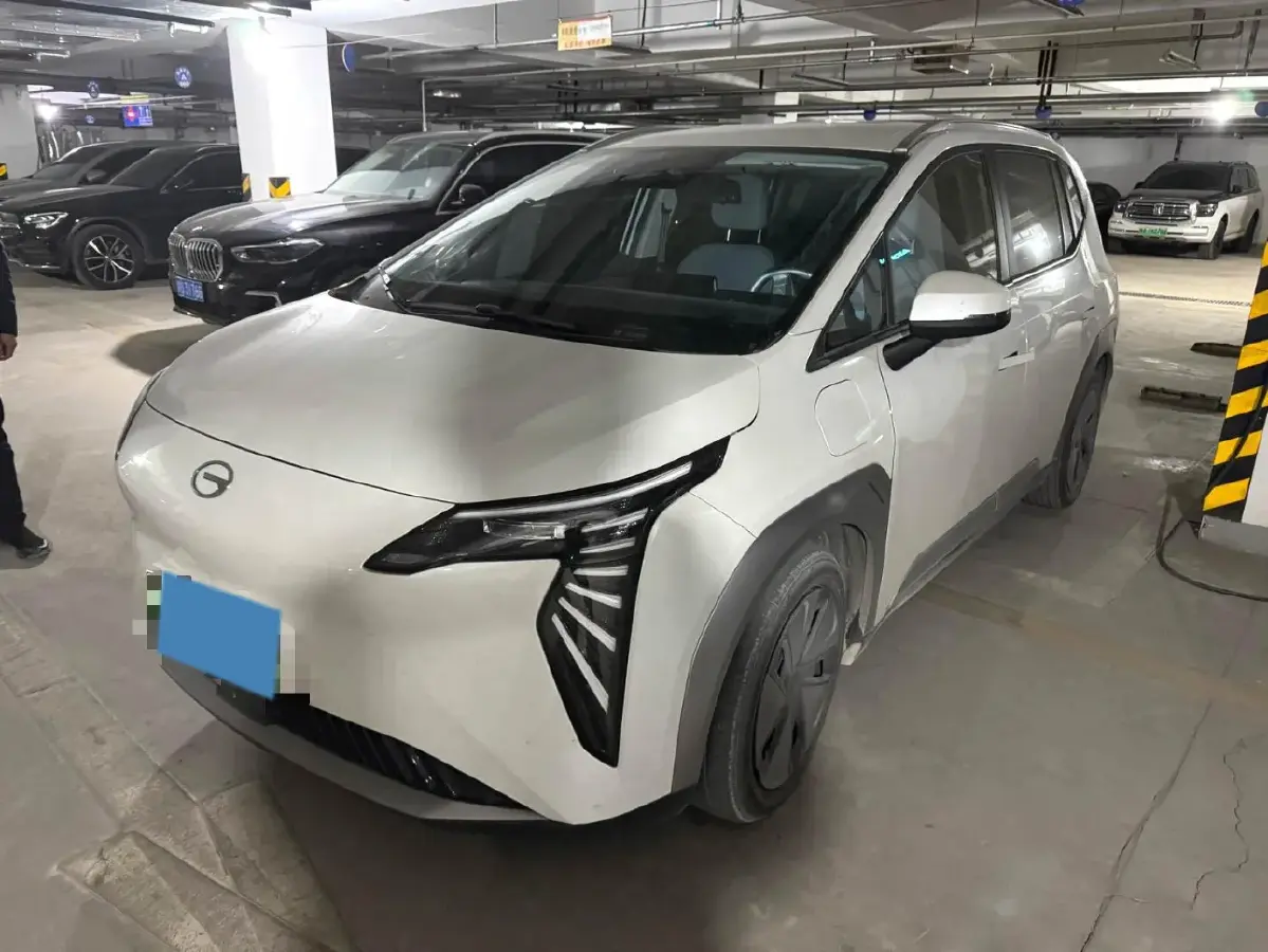 2023 Aion Y BEV 61.7KWH