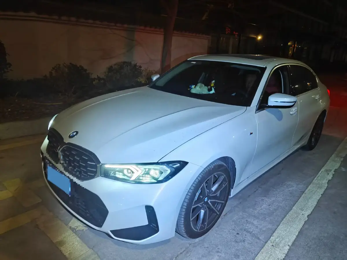 2025 BMW 3 Series 2.0T 184HP L4 8AT