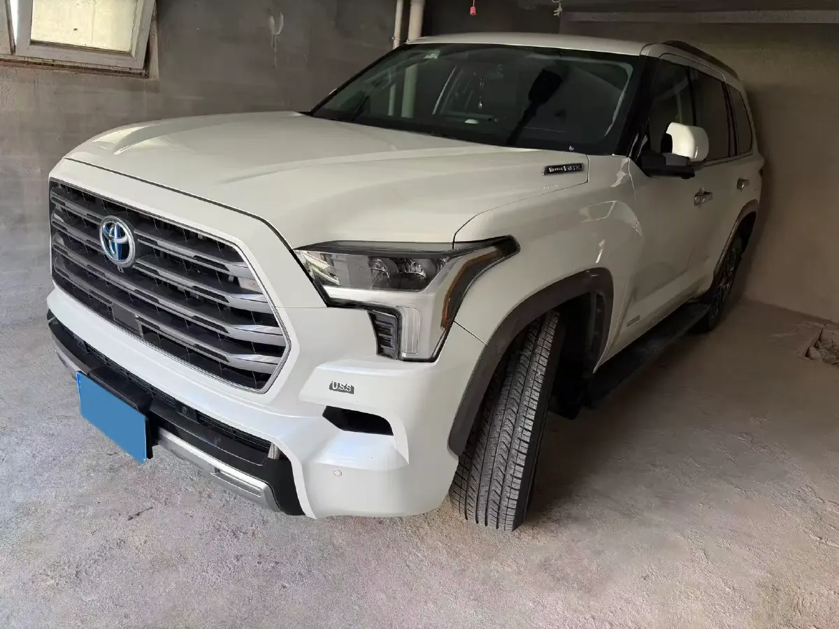 2023 HongQi H5 1.8T 197HP L4 8AT