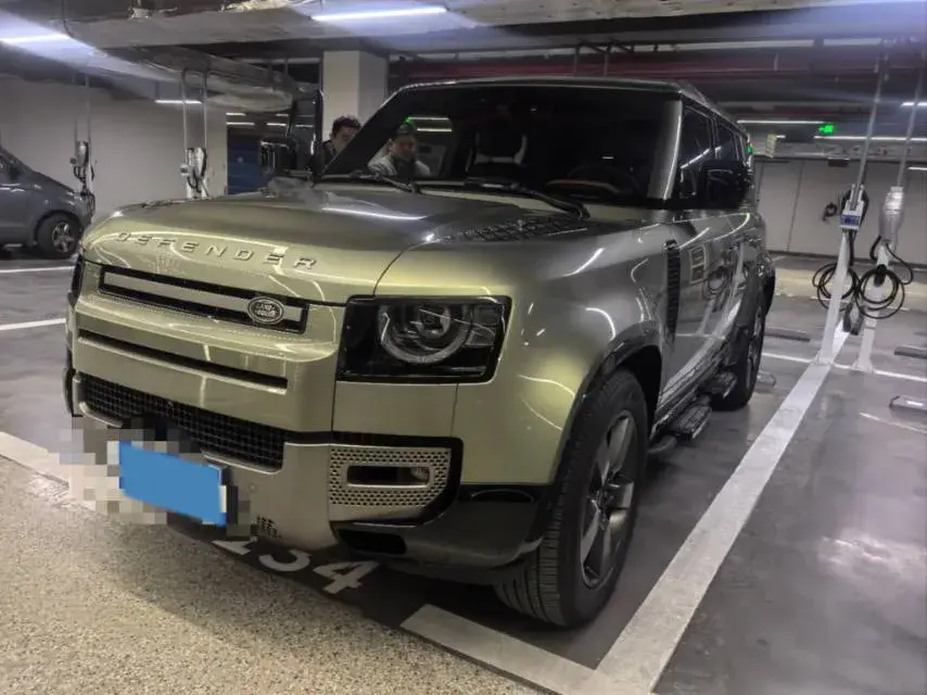 2024 Land Rover Defender 3.0T 400HP L6 8AT