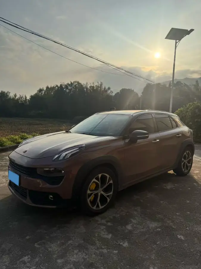 2019 LYNK&CO 02 2.0T 190HP L4 6AT