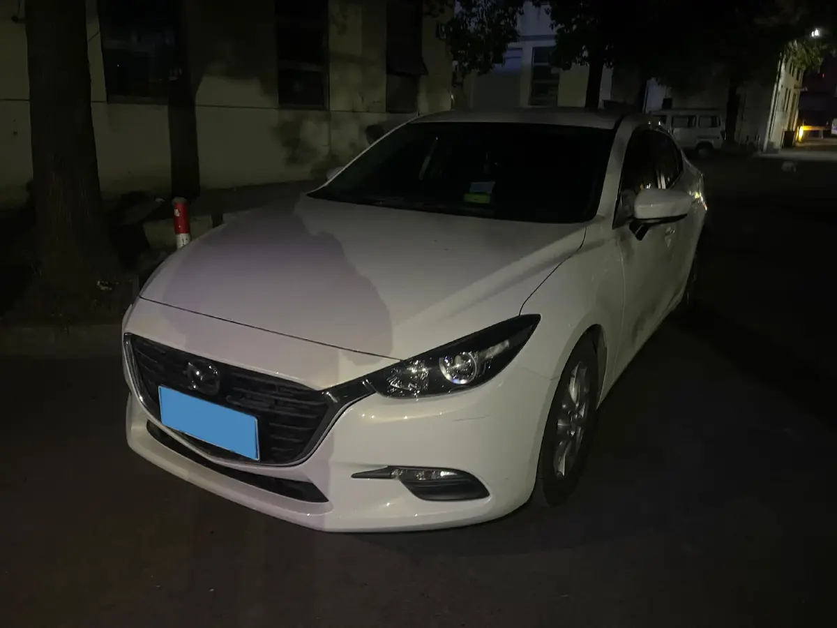 2017 Mazda 3 Axela 1.5L 117HP L4 6AT