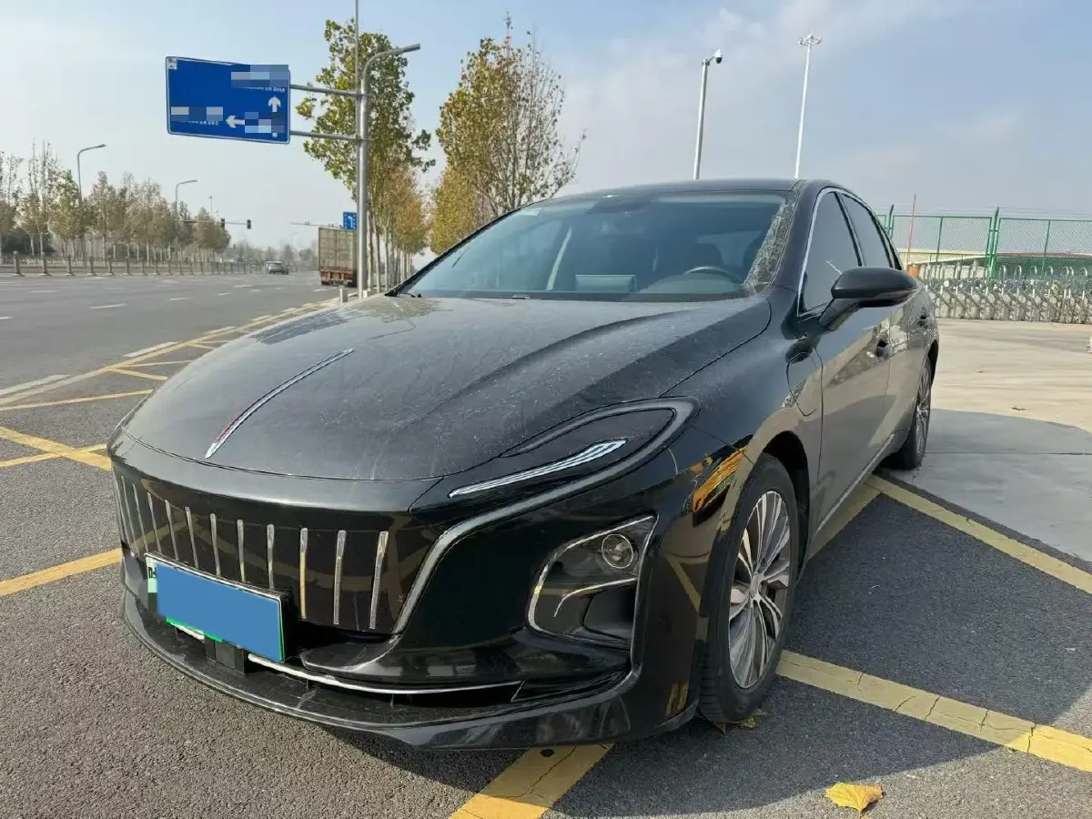 2022 HongQi E-QM5 BEV 54KWH