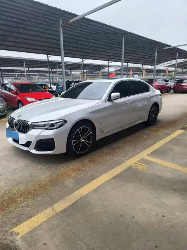2022 BMW 5 Series 2.0T 252HP L4 8AT