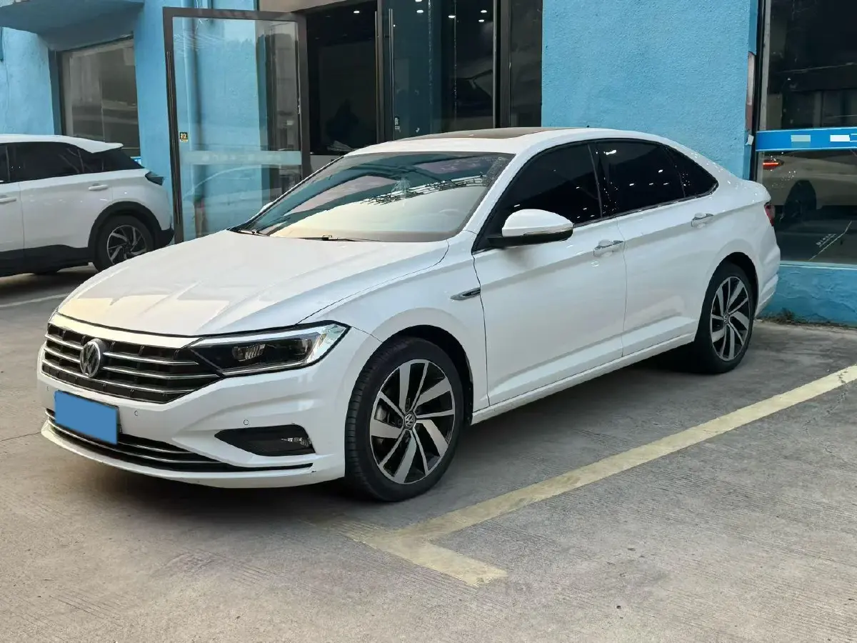 2021 Volkswagen Sagitar 1.4T 150HP L4 7DCT
