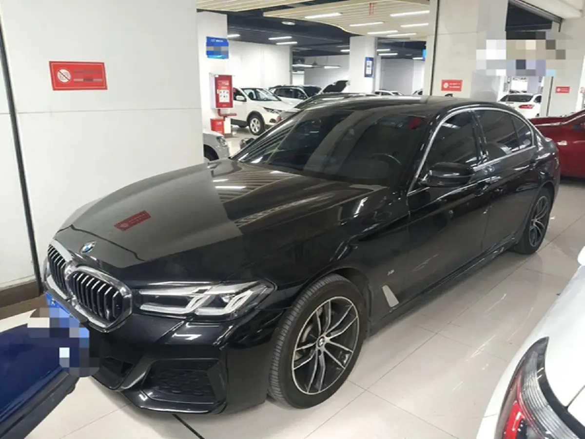 2022 BMW 5 Series 2.0T 184HP L4 8AT