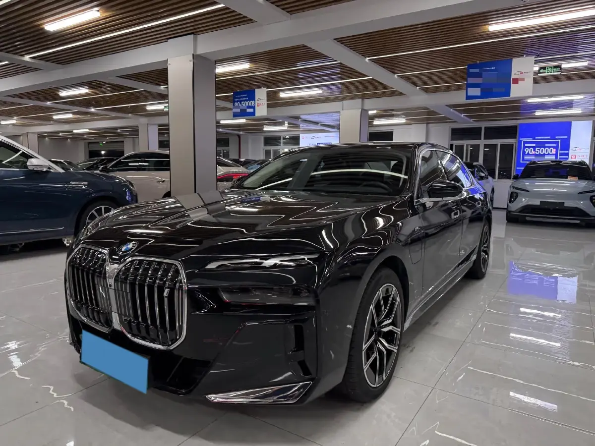 2023 BMW i7 BEV 101.7KWH