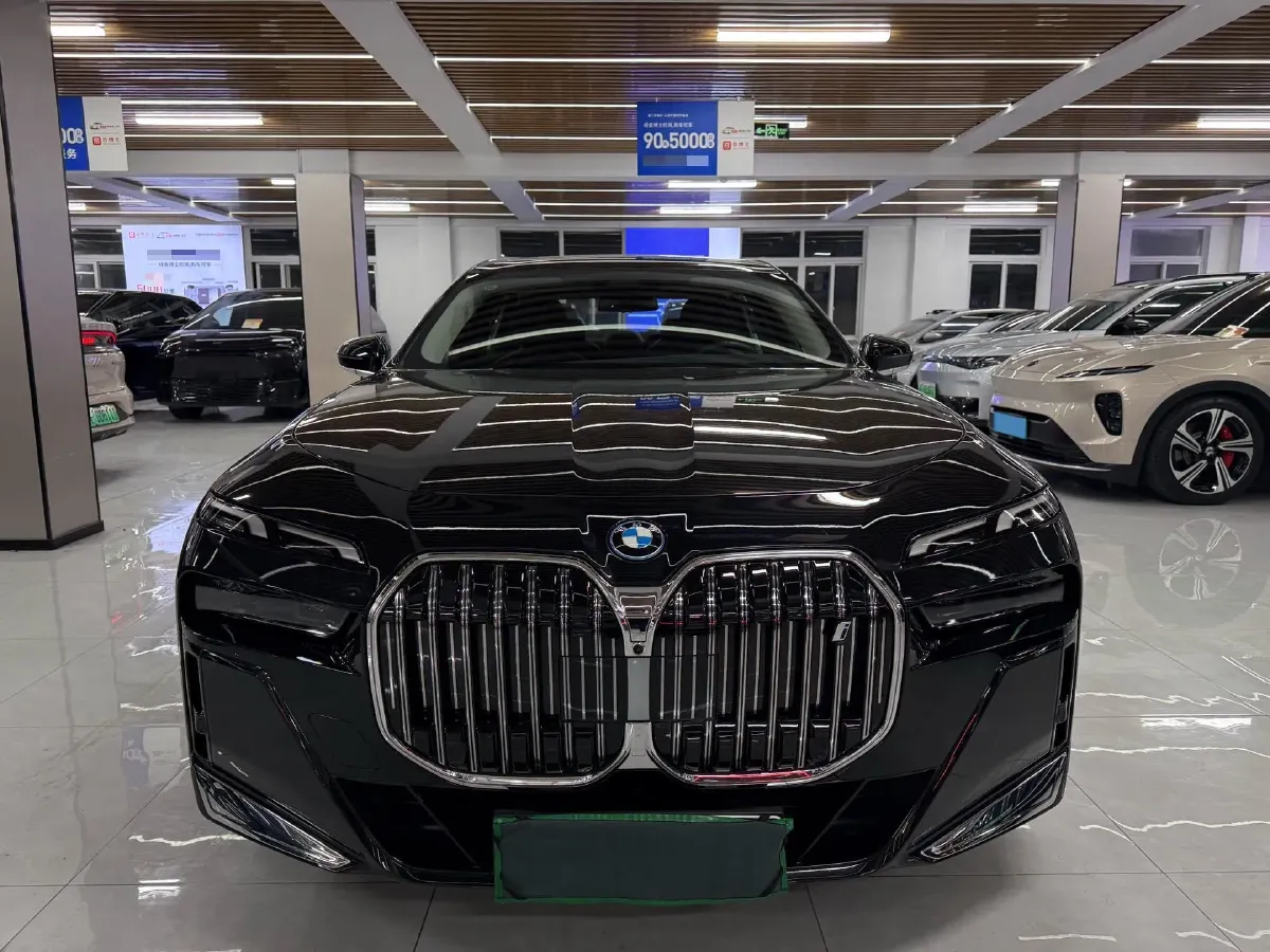 2023 BMW i7 BEV 101.7KWH,autocango,china used car exporter,china ev exporter,chinese used car exporter,chinese used ev exporter