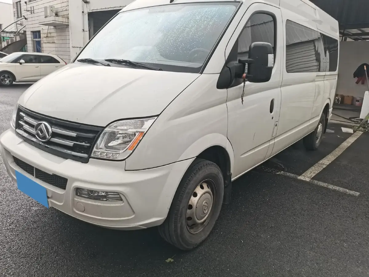 2019 MAXUS XinTu V80 2.0T 139HP L4 6MT