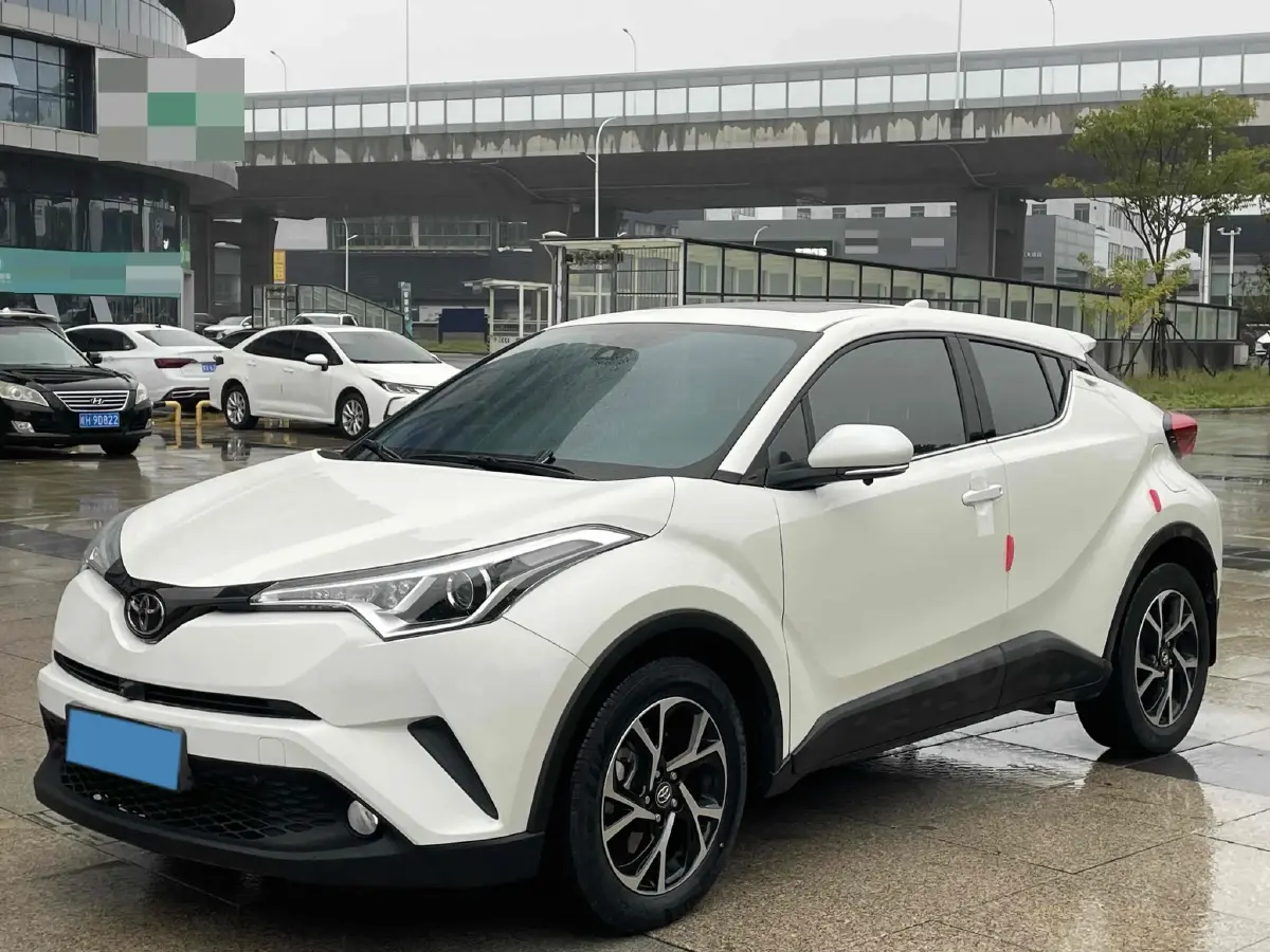 2020 Toyota C-HR 2.0L 171HP L4 CVT
