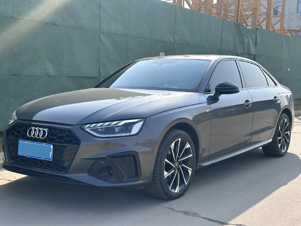 2023 Audi A4L 2.0T 190HP L4 7DCT