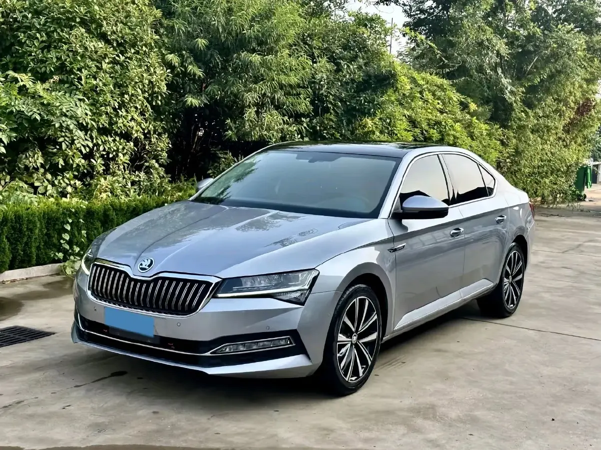 2023 Skoda Superb 1.4T 150HP L4 7DCT