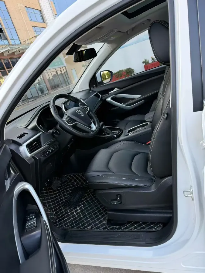 2020 HanTeng X7 1.5T 156HP L4 6AT,autocango,china used car exporter,china ev exporter,chinese used car exporter,chinese used ev exporter