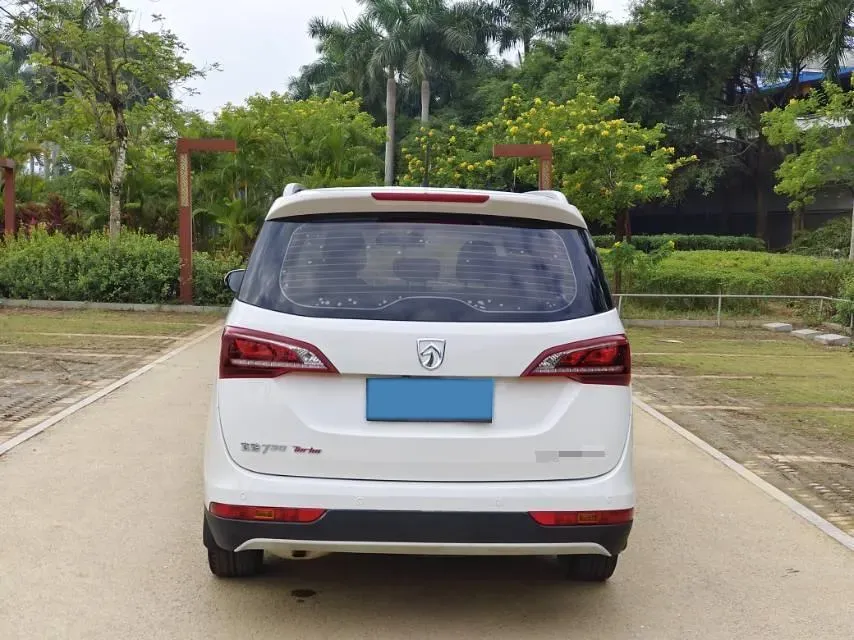 2019 BaoJun 730 1.5T 151HP L4 CVT,autocango,china used car exporter,china ev exporter,chinese used car exporter,chinese used ev exporter