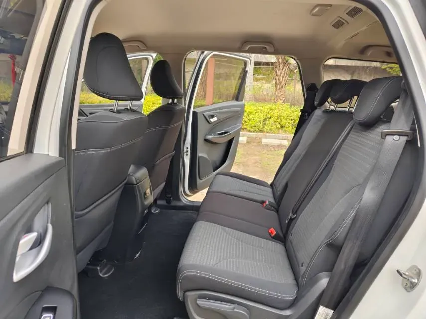 2019 BaoJun 730 1.5T 151HP L4 CVT,autocango,china used car exporter,china ev exporter,chinese used car exporter,chinese used ev exporter