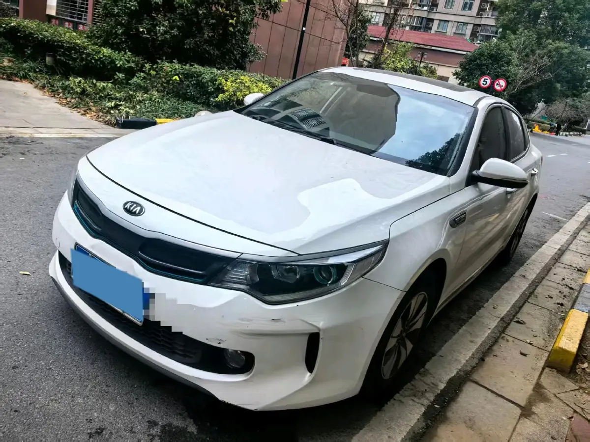 2016 Kia K5 2.0L 156HP L4 6AT Hybrid