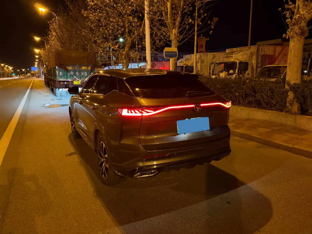 2024 ChangAn UNI-Z 1.5L 98HP L4 E-CVT PHEV 18.4KWH,autocango,china used car exporter,china ev exporter,chinese used car exporter,chinese used ev exporter