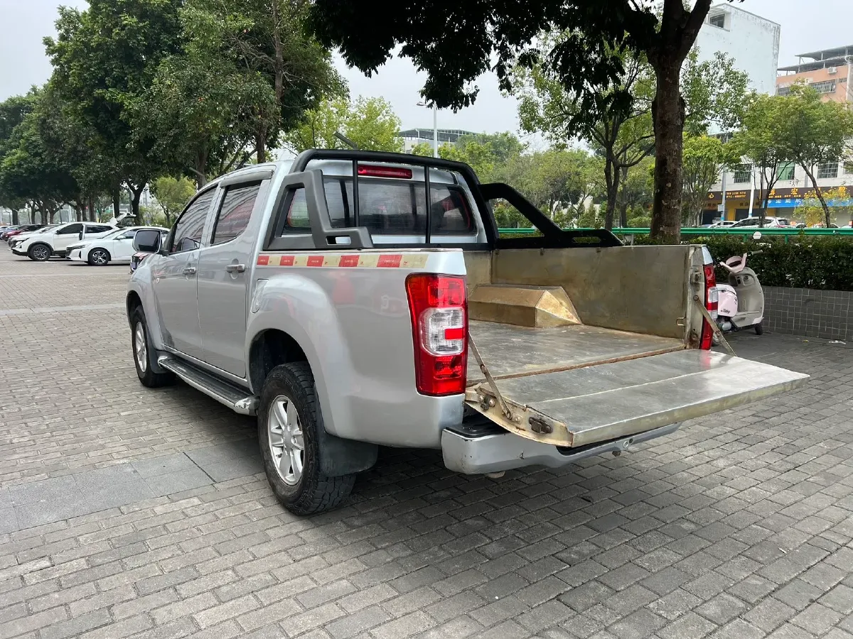 2018 Isuzu Taga 3.0T 131HP L4 5MT,autocango,china used car exporter,china ev exporter,chinese used car exporter,chinese used ev exporter