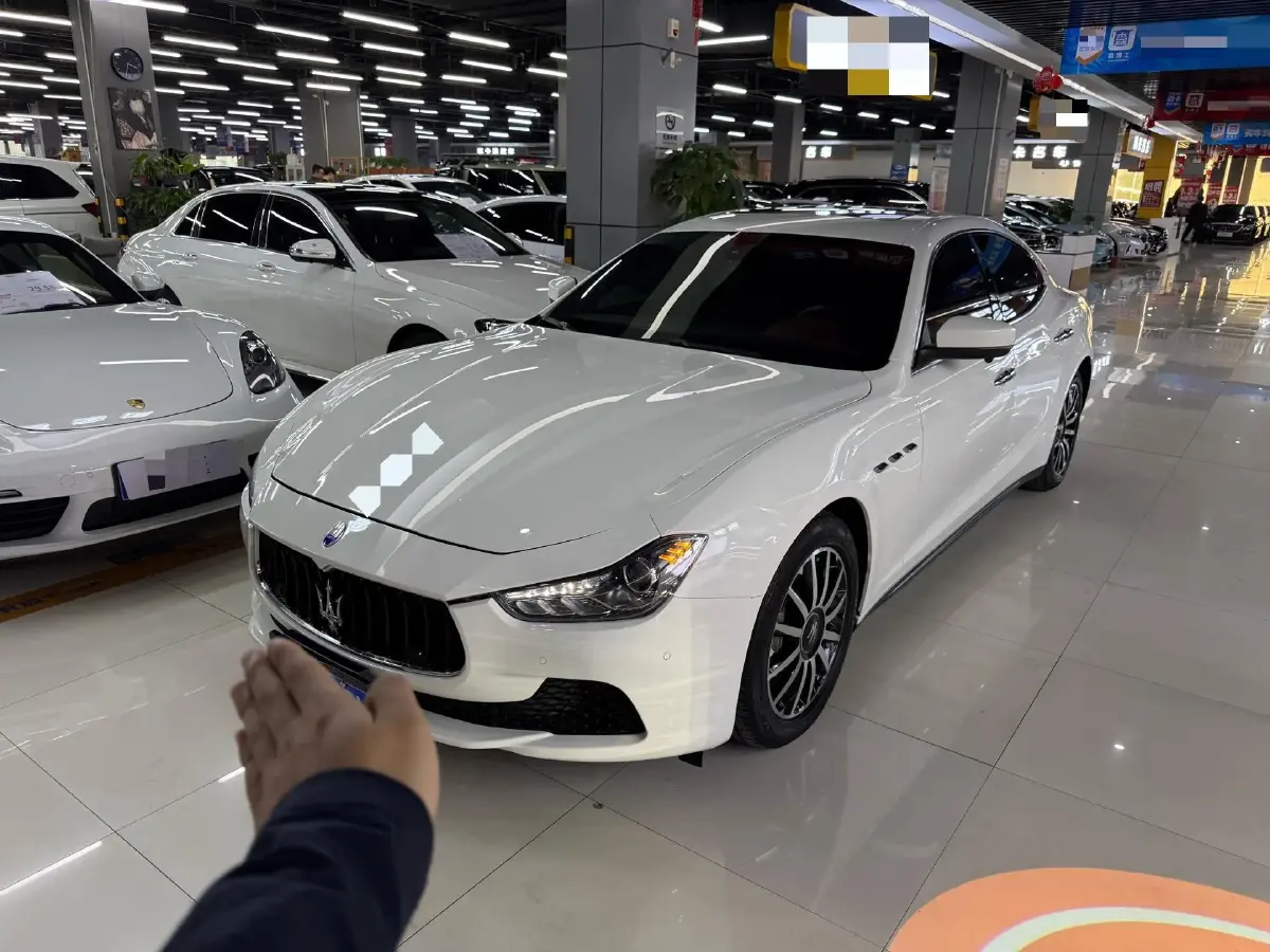 2017 Maserati Ghibli 3.0T 350HP V6 8AT