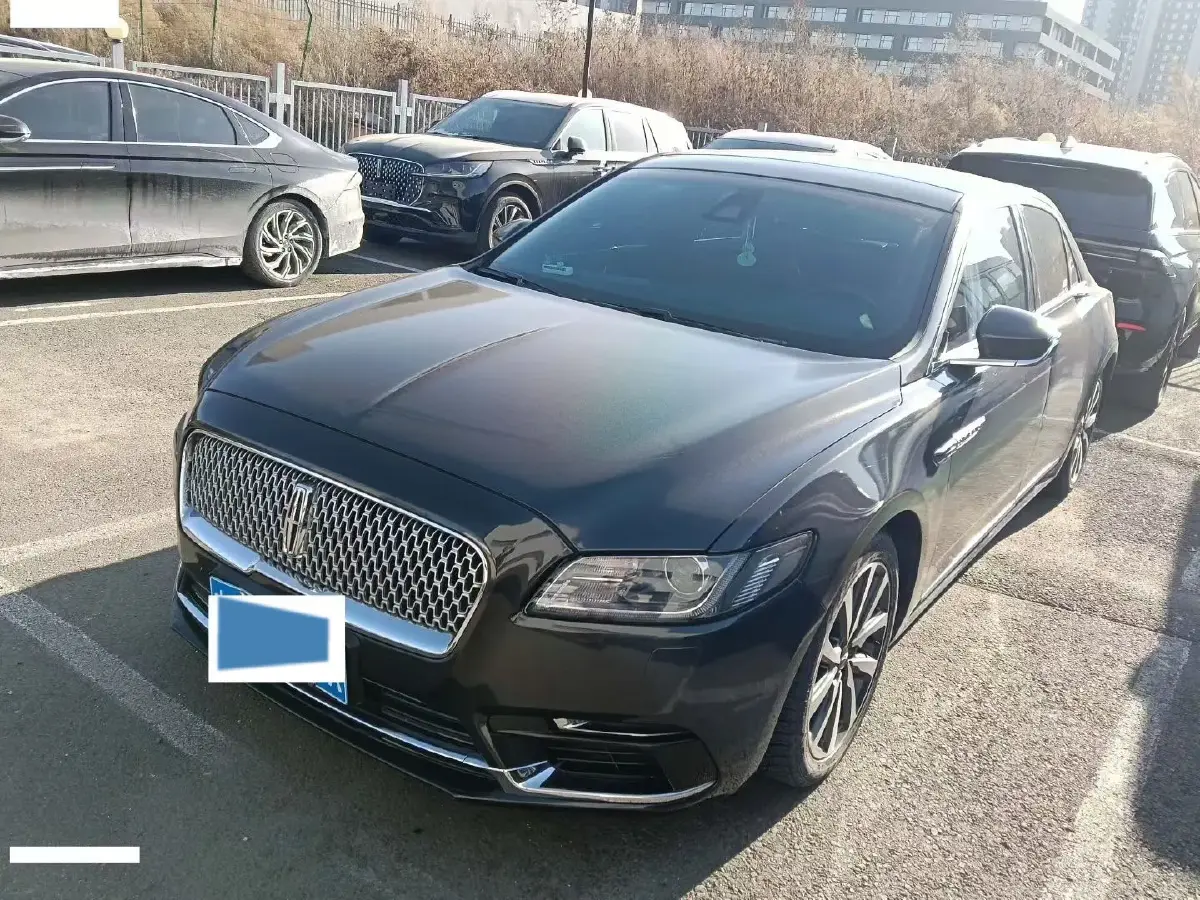2017 Lincoln Continental 2.0T 261HP L4 6AT